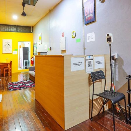Hotel Spot On 90610 Loft Waterfront Kuching Esterno foto